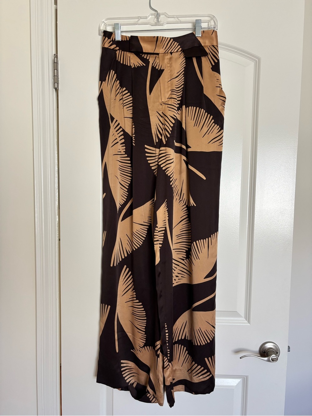 Equipment Wide-Leg Print Pants in Black and Gold 100% Silk